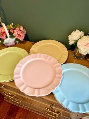 Pastel Scalloped Dinner Plate Set - Pink, Blue, Yellow, Green